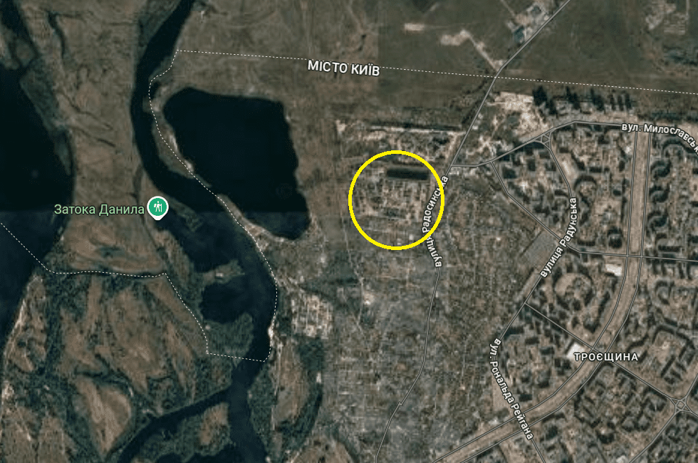 Котеджі на Троєщині: КМДА “воює” із ексдепутатом Карпенком у судах